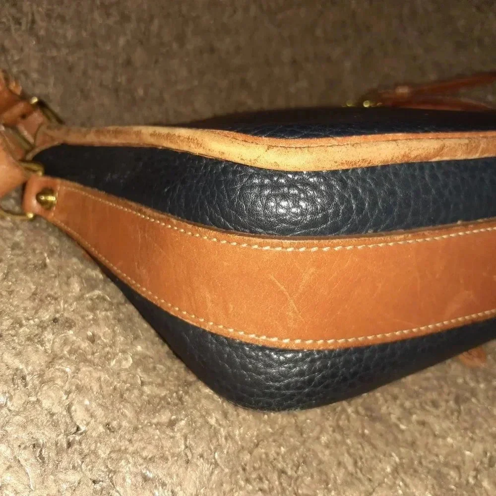 DOONEY & BOURKE-Navy Blue Equestrian Bag Flap Vintage Crossbody USA Leather-VG - Picture 6 of 9